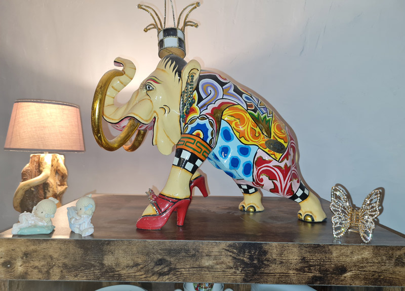 Apartamento rural con encanto en Borredà - escultura decorativa original