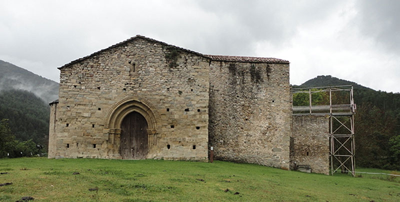 Sta. Maria de Lillet y Rotonda de St. Miquel