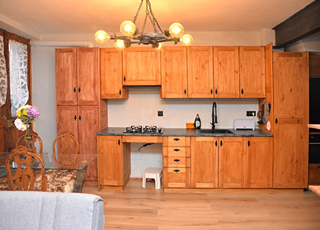 Appartement adapté à Pobla de Lillet - Cuisine large et confortable