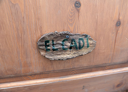 Appartement en location touristique Pobla de Lillet - Accès au deuxième étage par un escalier