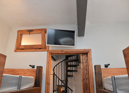 Appartement en location touristique Pobla de Lillet - TV dans chaque chambre