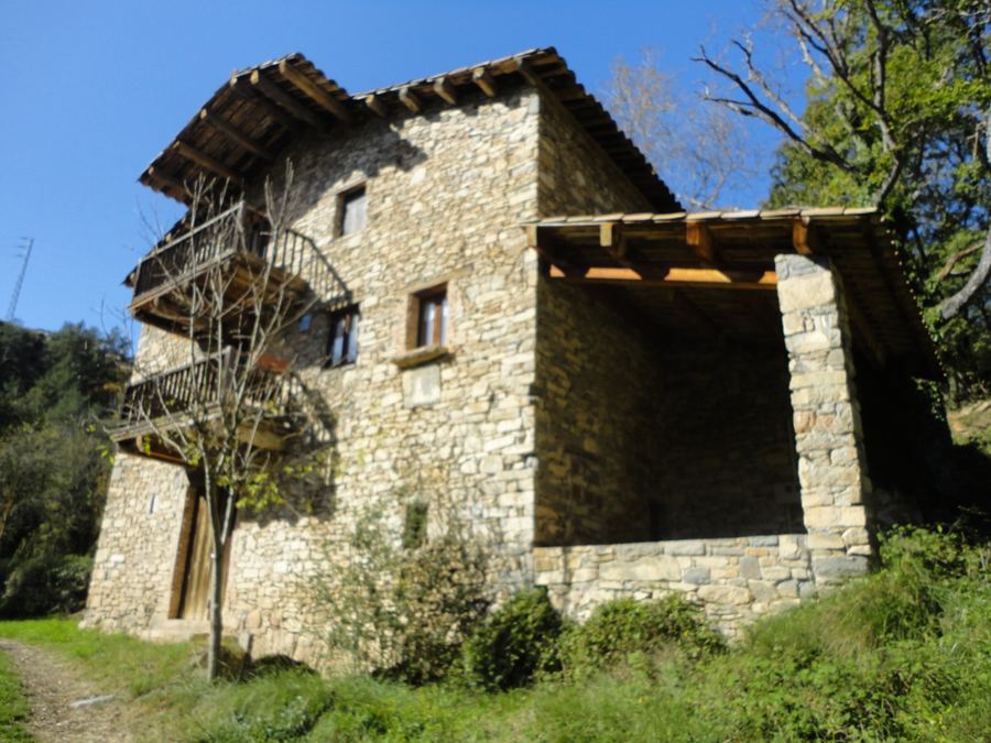 Molí del Sobirà amb la doble balconada de fusta, Borredà