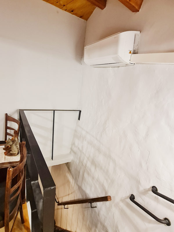 Tríplex Cal Barraqué de Dalt en Borredà - aire acondicionado de la buhardilla